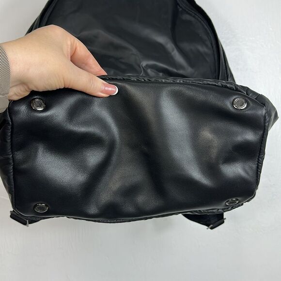 Caraa Stratus Travel Modern Medium Backpack In Black - Picture 7 of 14